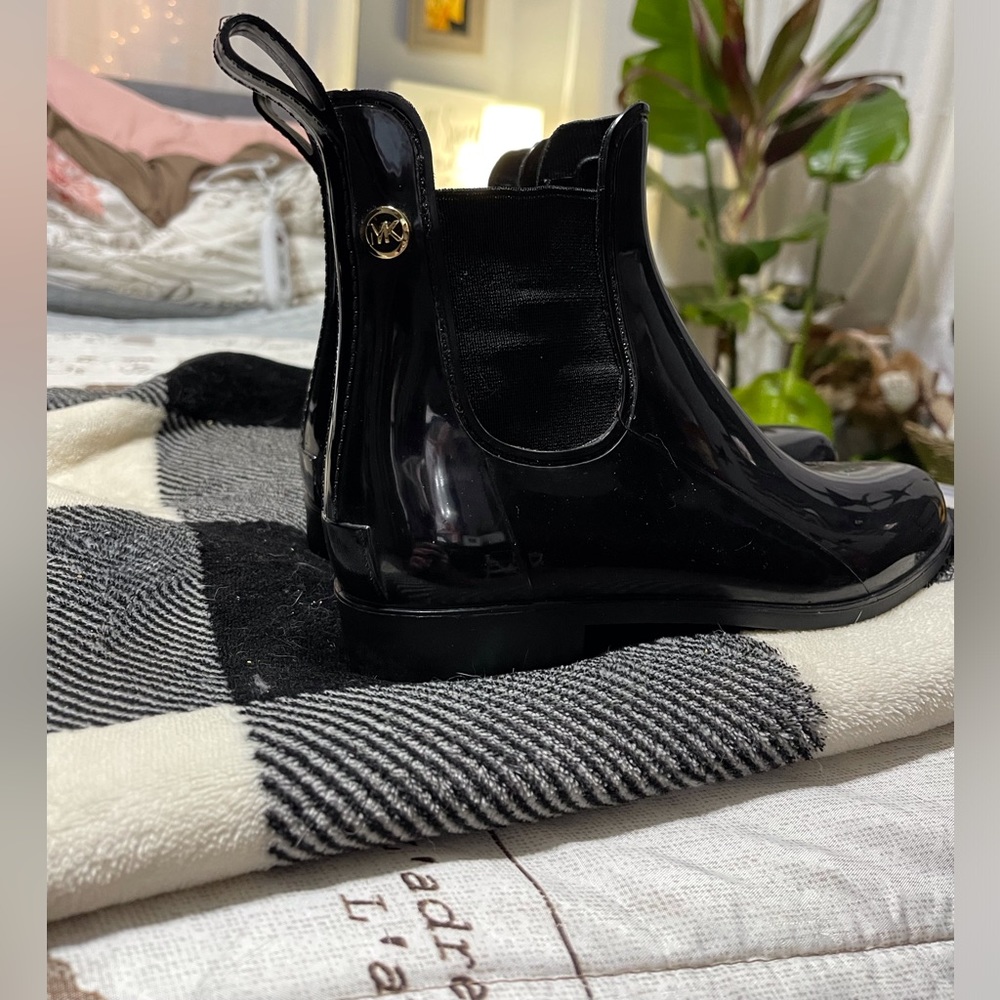 Michael Kors Chelsea Rain Boots